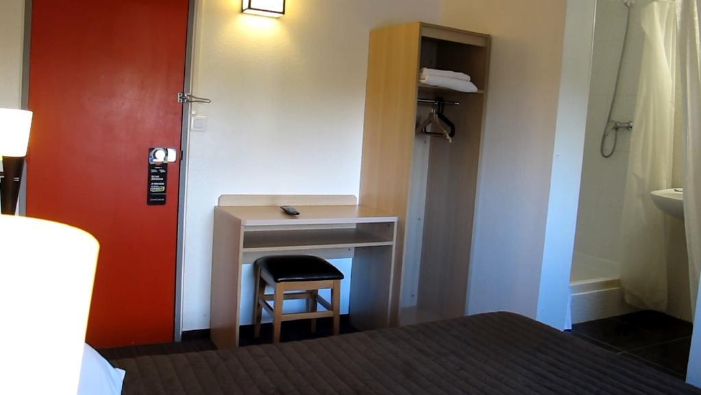 Hotel Class'Eco Courcouronnes Екстер'єр фото