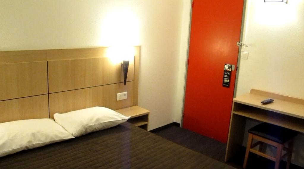 Hotel Class'Eco Courcouronnes Екстер'єр фото