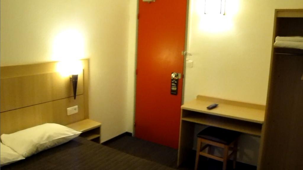 Hotel Class'Eco Courcouronnes Екстер'єр фото