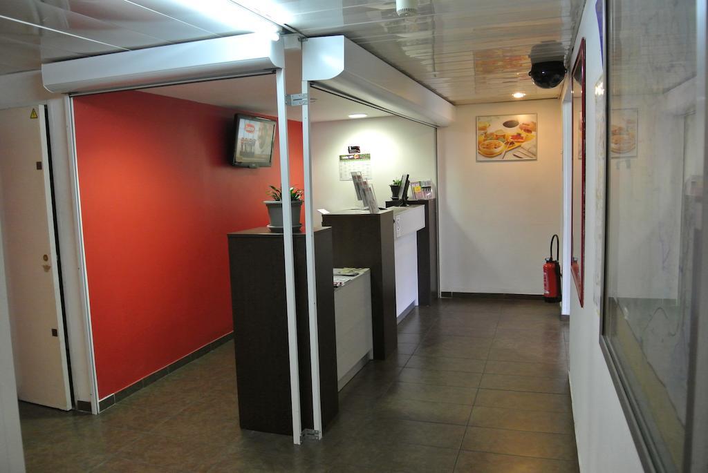 Hotel Class'Eco Courcouronnes Екстер'єр фото